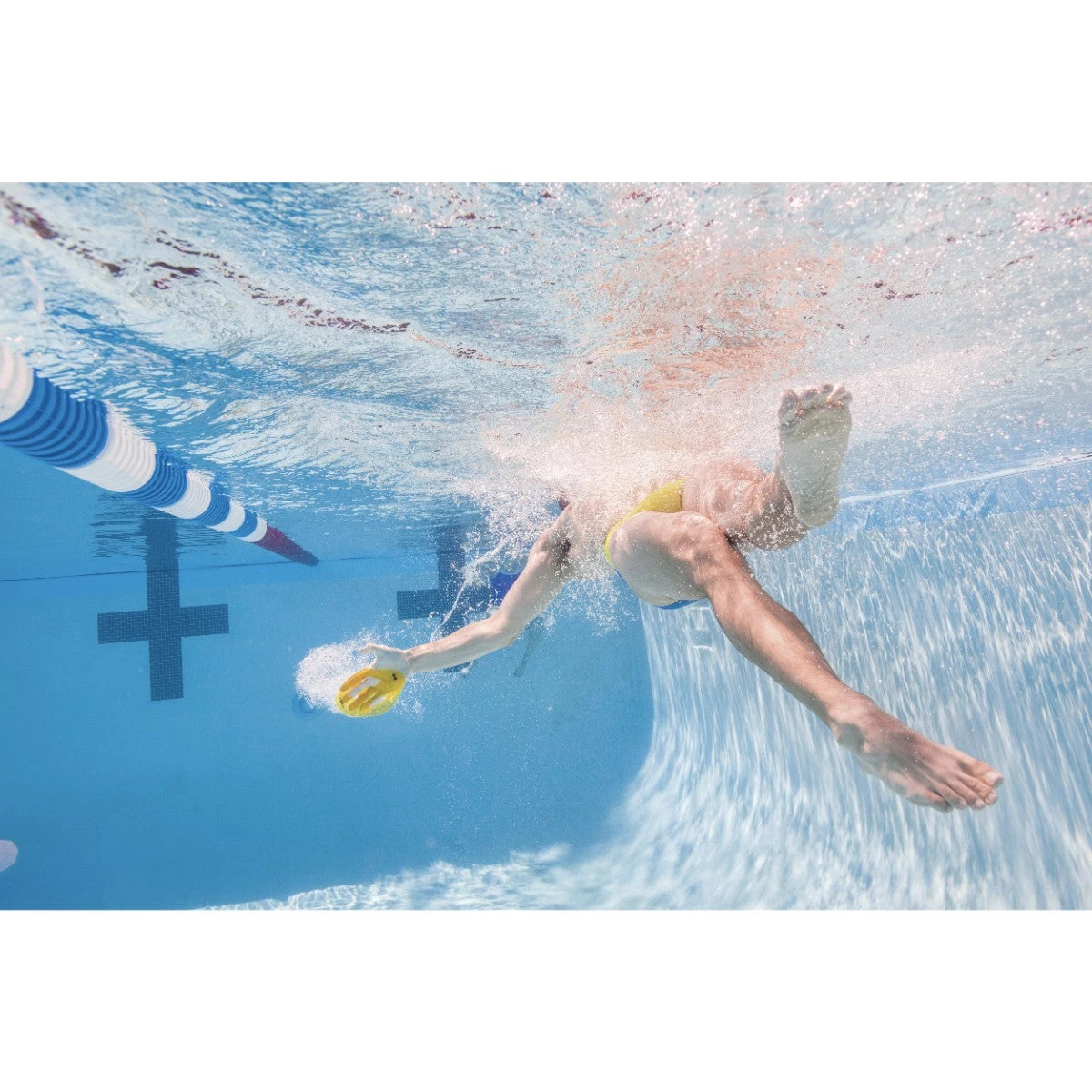 FINIS® Technical Iso Paddles | Strapless Isolation Paddles 15 FINIS® Technical Iso Paddles | Strapless Isolation Paddles