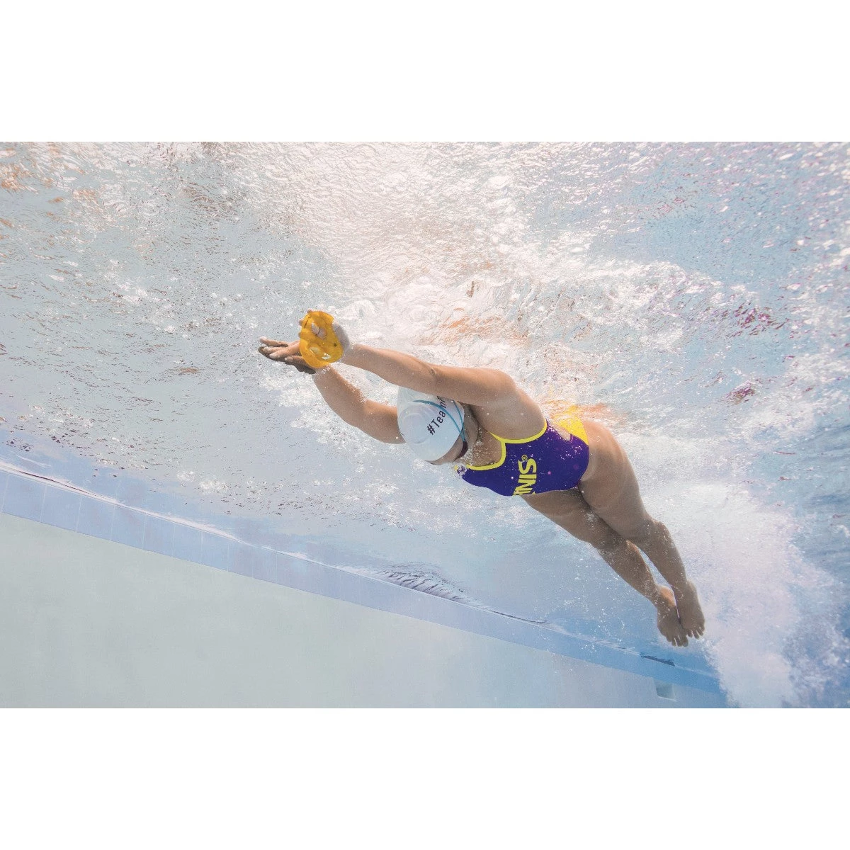 FINIS® Technical Iso Paddles | Strapless Isolation Paddles 18 FINIS® Technical Iso Paddles | Strapless Isolation Paddles