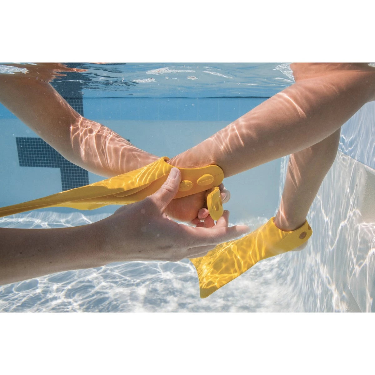 FINIS® Fishtail 2 Fins | Learn-To-Swim Fins 23 FINIS® Fishtail 2 Fins | Learn-To-Swim Fins