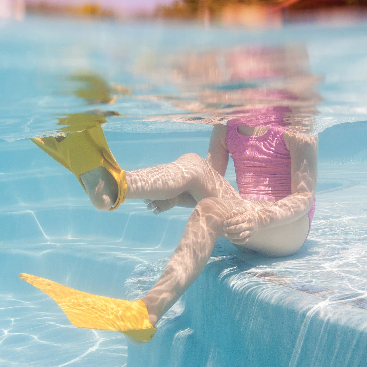 FINIS® Fishtail 2 Fins | Learn-To-Swim Fins 2 FINIS® Fishtail 2 Fins | Learn-To-Swim Fins