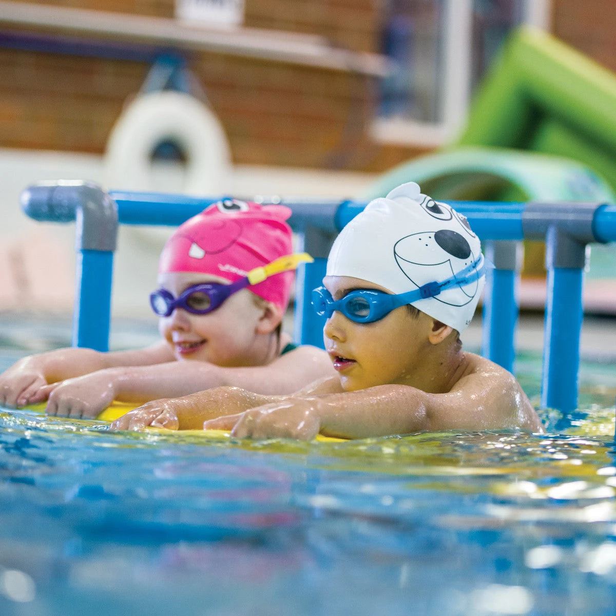 FINIS® Water Confidence Swim Teaching Platform | 1.2m X 1.1m Fiberglass Standing Deck 3 FINIS® Water Confidence Swim Teaching Platform | 1.2m X 1.1m Fiberglass Standing Deck